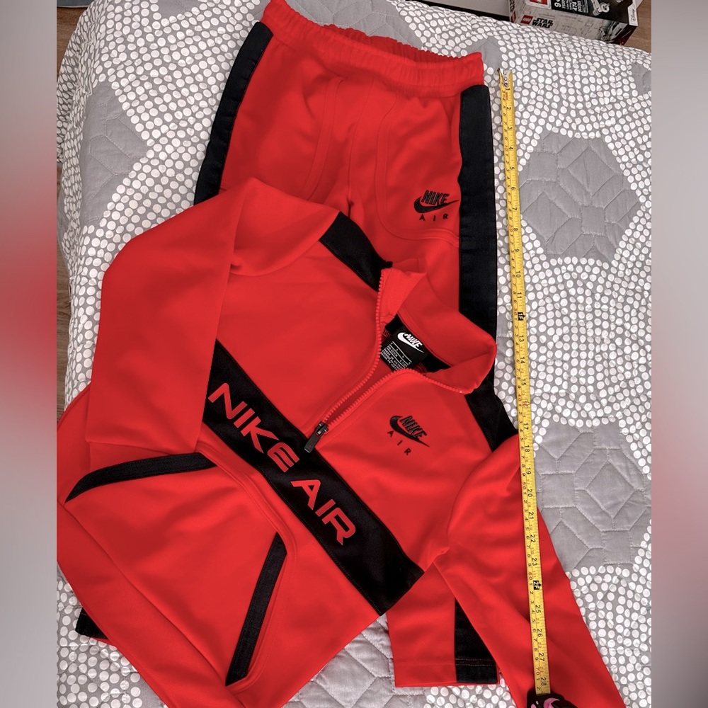 Top like new - priced as jacket only (pant gently used)